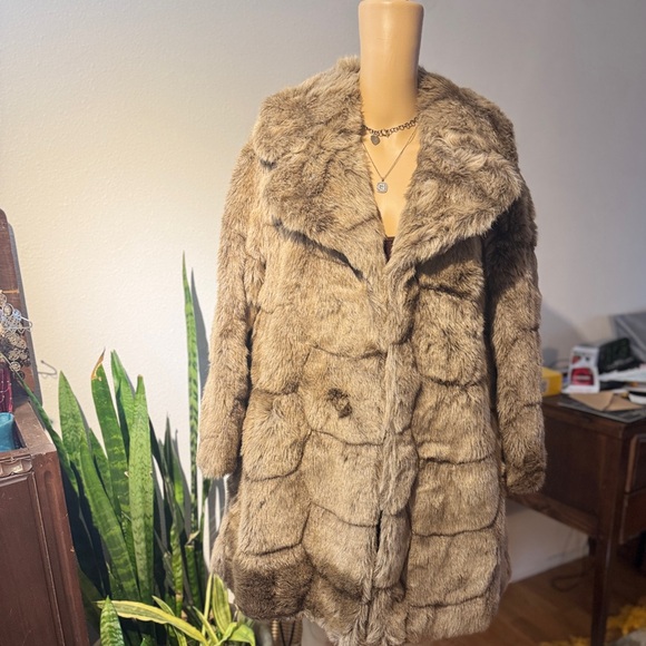 Vintage faux fur knee length coat - Picture 6 of 8